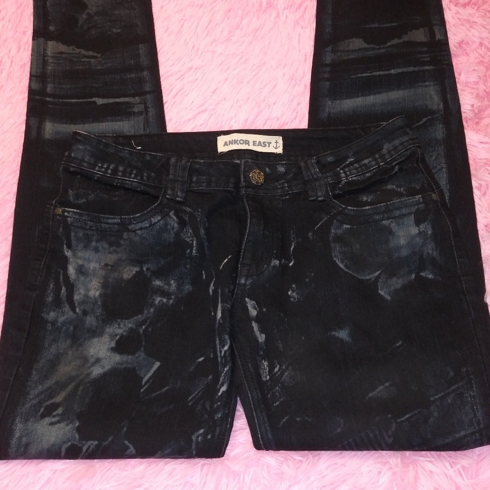 NWOT 🔥skinny dark blue jeans.